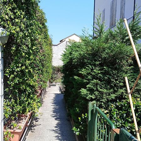 Casa Albertina Grazioso Appartamento Vicino Alla Stazione Monza Exterior foto
